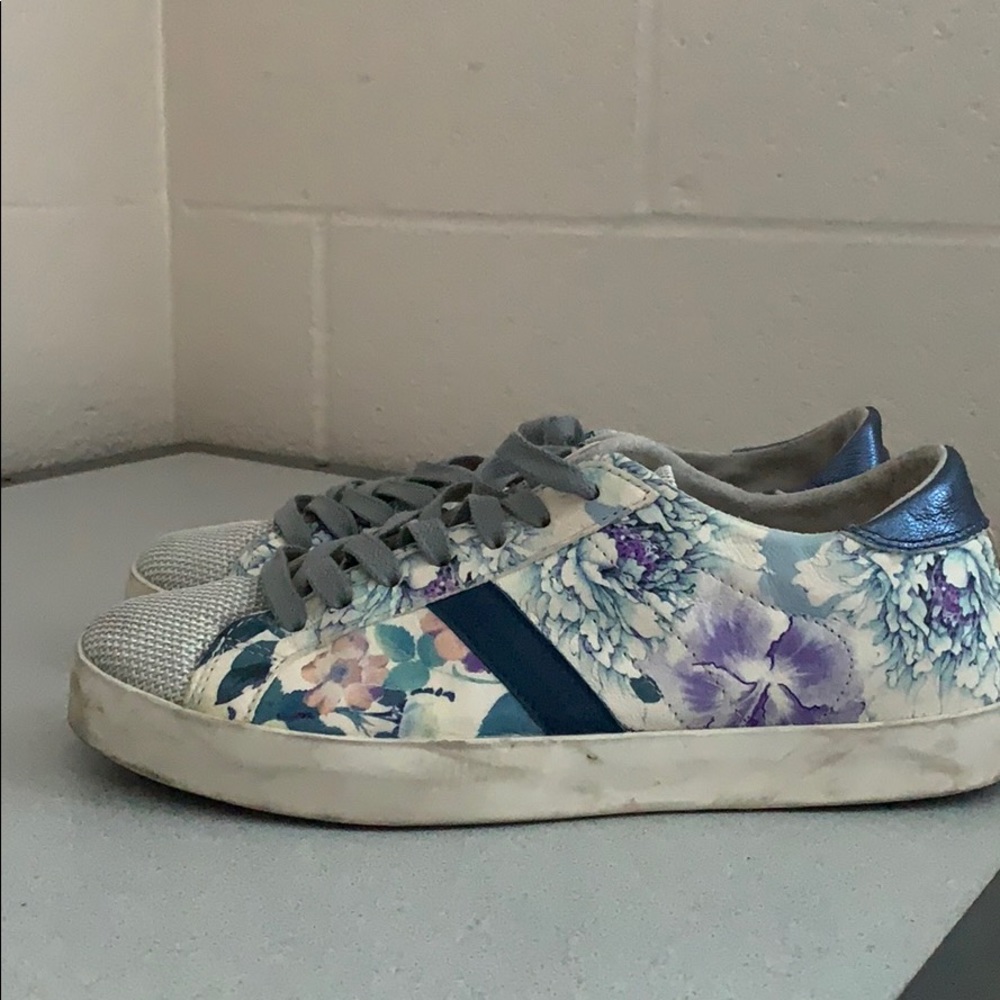 Steve Madden sneakers